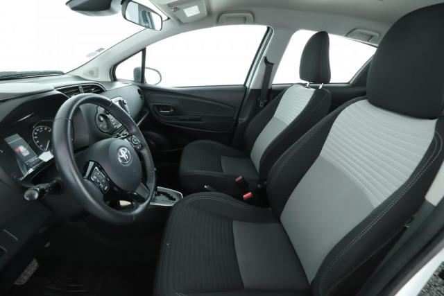 Toyota Yaris image 9