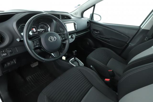 Toyota Yaris image 6