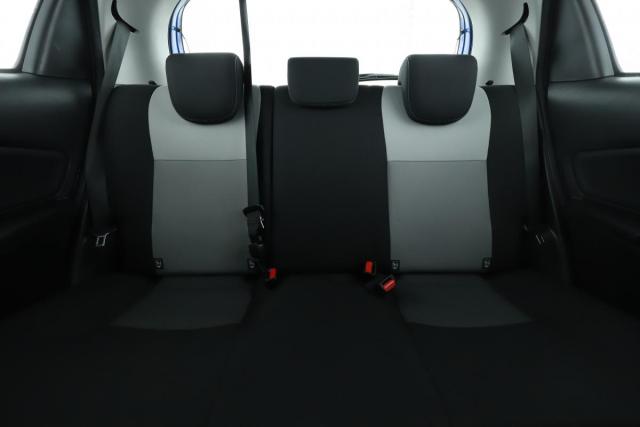 Toyota Yaris image 8