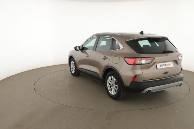 Ford Kuga image 7