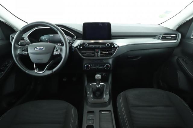 Ford Kuga image 8