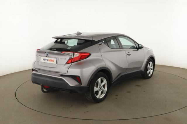 Toyota C-Hr image 4