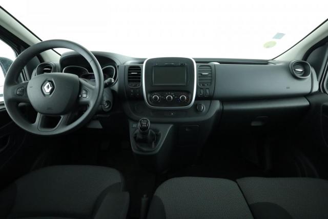 Renault Trafic image 2