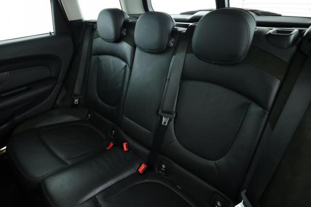 Mini Clubman image 1