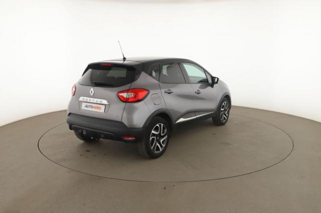 Renault Captur image 2