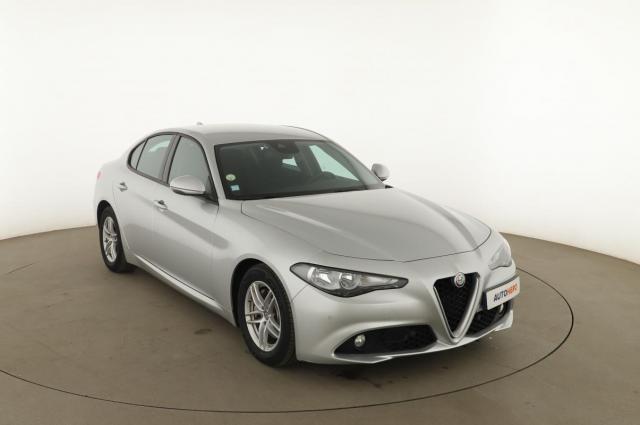 Alfa Romeo Giulia image 2