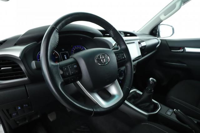 Toyota Hilux image 7