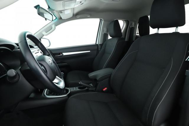 Toyota Hilux image 4