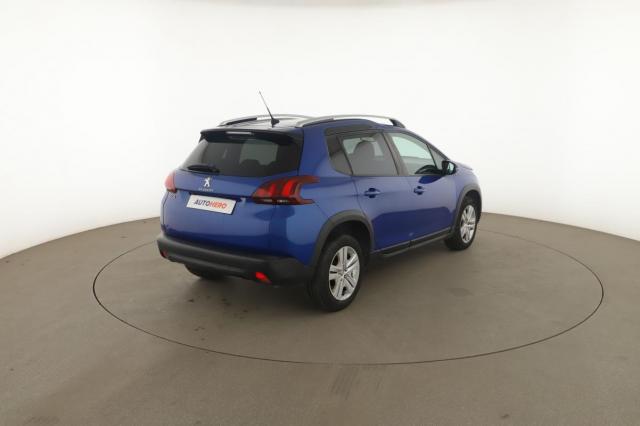 Peugeot 2008 image 2