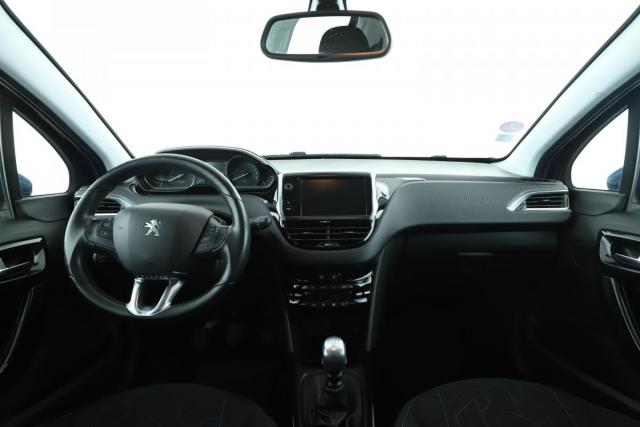 Peugeot 2008 image 9