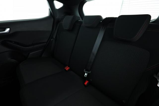 Ford Fiesta image 7