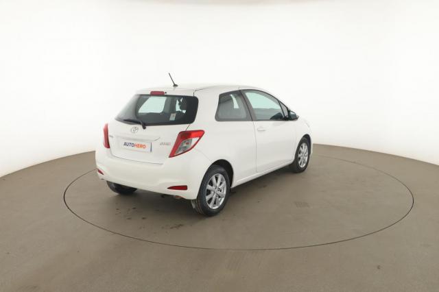 Toyota Yaris image 2