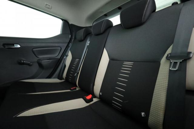 Nissan Micra image 7