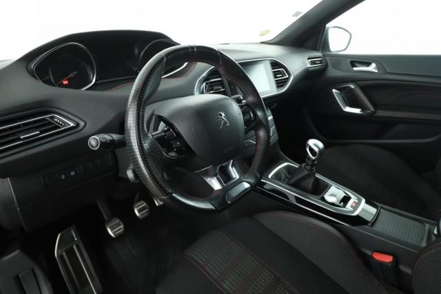 Peugeot 308 image 6