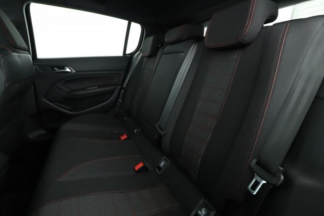 Peugeot 308 image 8