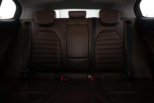 Alfa Romeo Stelvio image 7