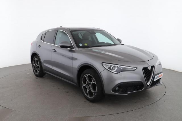 Alfa Romeo Stelvio image 9