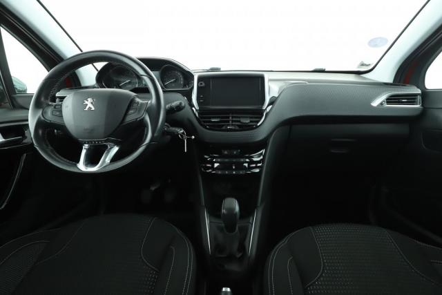Peugeot 208 image 7