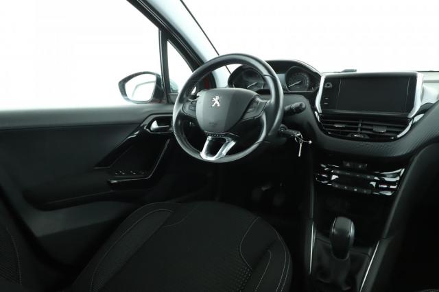 Peugeot 208 image 5
