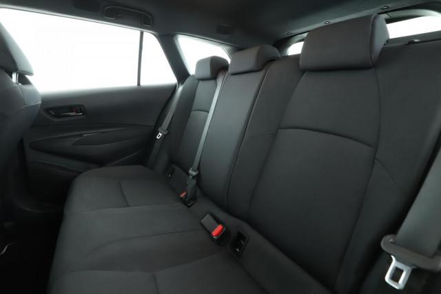 Toyota Corolla Touring Sports image 2