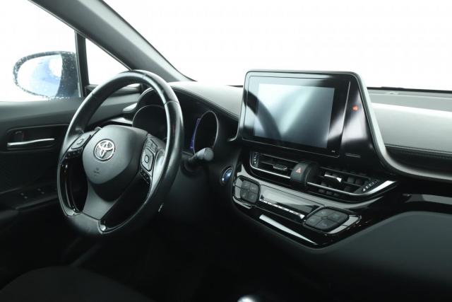Toyota C-Hr image 9