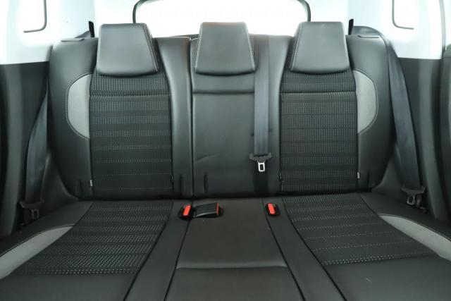 Peugeot 2008 image 2