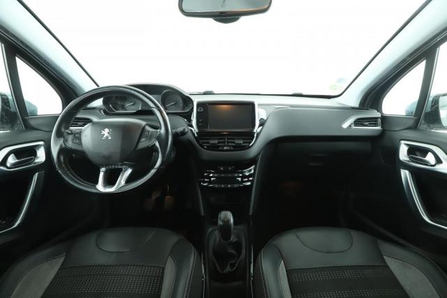 Peugeot 2008 image 9