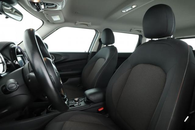 Mini Clubman image 6