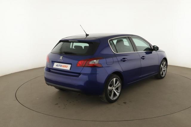 Peugeot 308 image 8