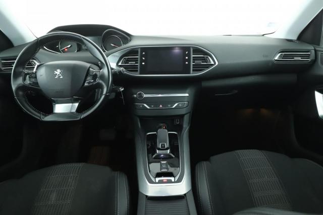 Peugeot 308 image 9
