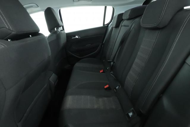 Peugeot 308 image 1