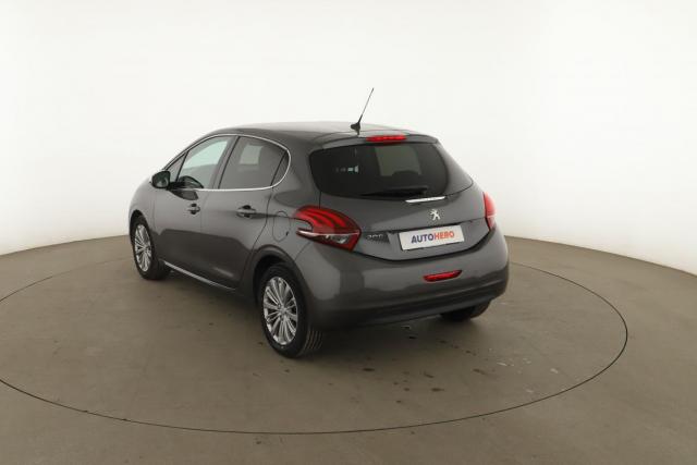 Peugeot 208 image 9