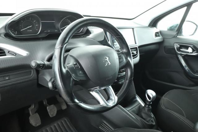 Peugeot 208 image 5
