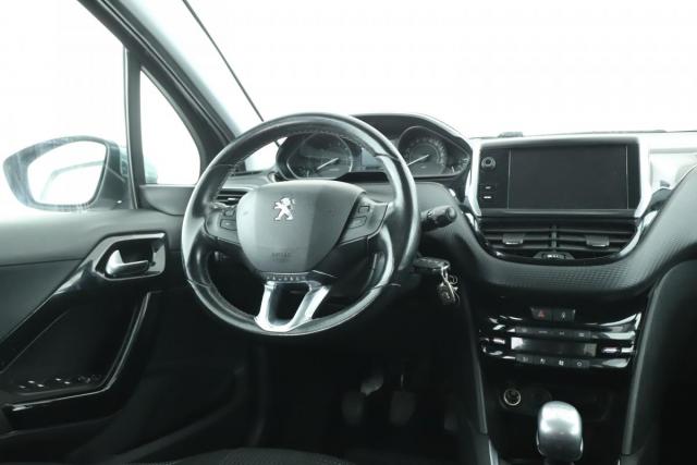Peugeot 208 image 1