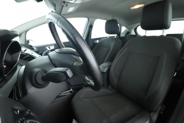 Ford Fiesta image 7