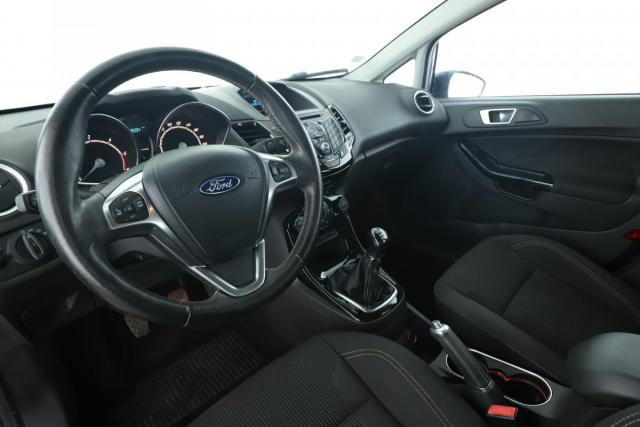 Ford Fiesta image 9