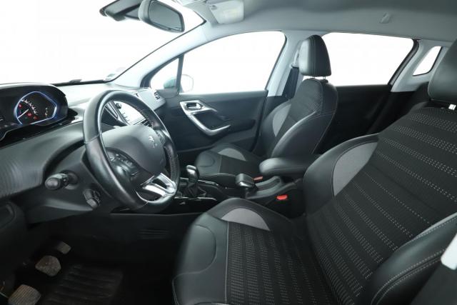Peugeot 2008 image 9