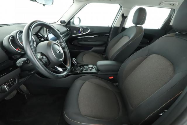 Mini Clubman image 6