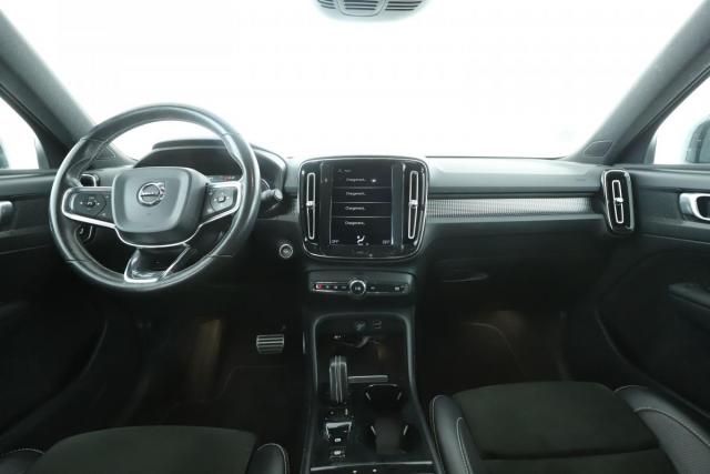 Volvo Xc40 image 1