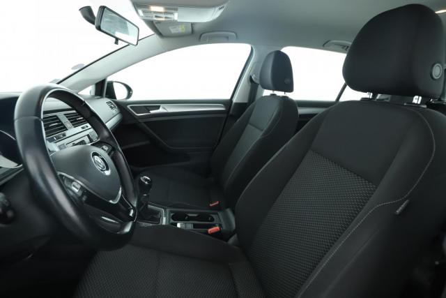 Volkswagen Golf image 4