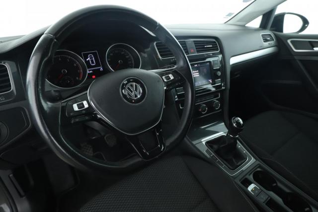 Volkswagen Golf image 6