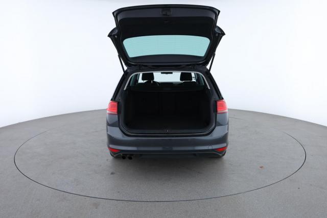 Volkswagen Golf Sw image 2
