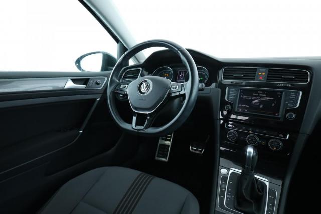Volkswagen Golf Sw image 1
