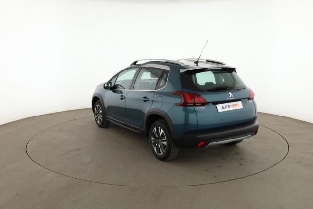 Peugeot 2008 image 2