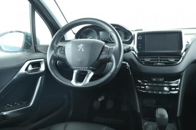 Peugeot 2008 image 6