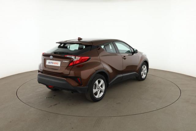 Toyota C-Hr image 7