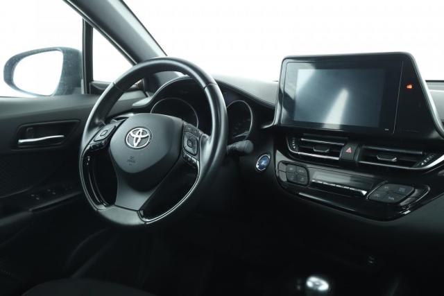 Toyota C-Hr image 6