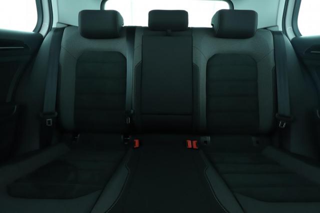 Volkswagen Golf image 7