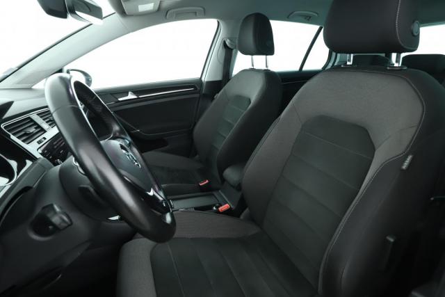 Volkswagen Golf image 1