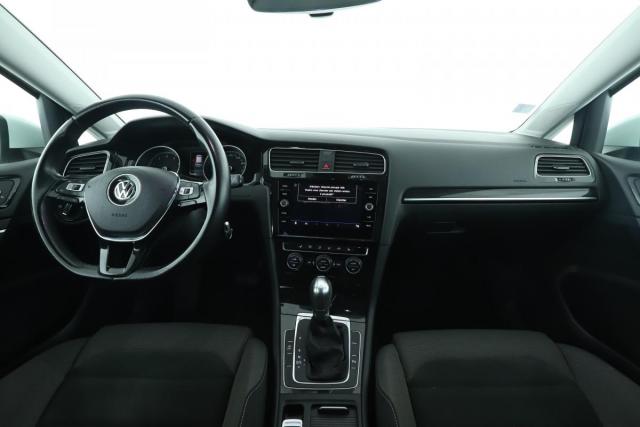 Volkswagen Golf image 8